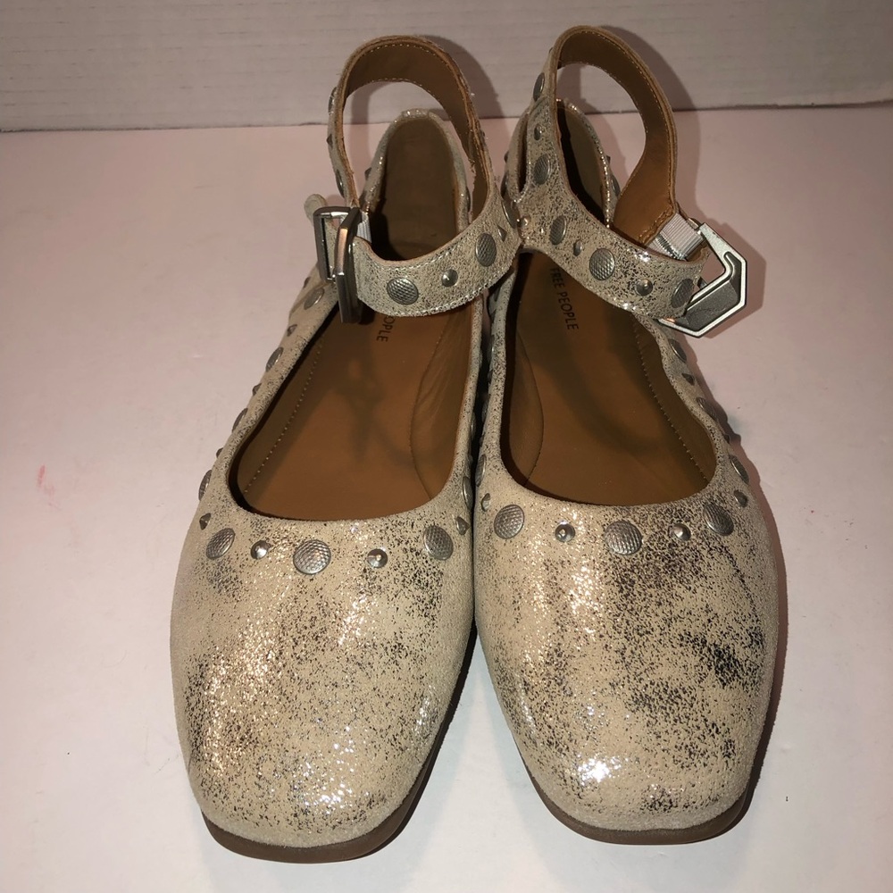 New Free People Champagne Leather MYSTIC Studded Mary Jane Ballet Flats Shoe 7.5 - Picture 5 of 9